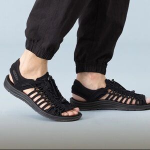 Keen UNEEK II Open Toe Slip On Recycle Black Sandals unisex  Men’s 8 NEW